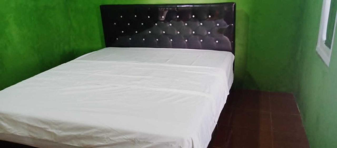 Express O 91843 Bbs Villa Ciater Bandung Exterior foto